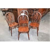 4 houten stoelen, licht beschadigd